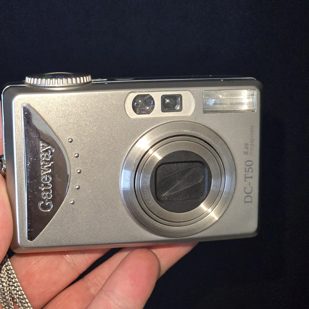 Gateway DC-T50 Digital Camera 5.25 MP Untested